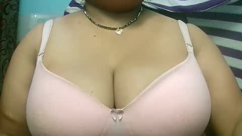 Snapshot of dipa2345 chatting on 9, 10, 2025 dipa2345 online show from 9, 10, 2025