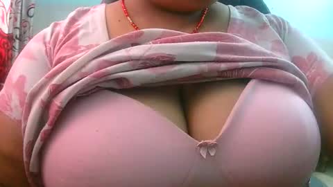 Snapshot of dipa2345 chatting on 13, 11, 2025 dipa2345 online show from 13, 11, 2025