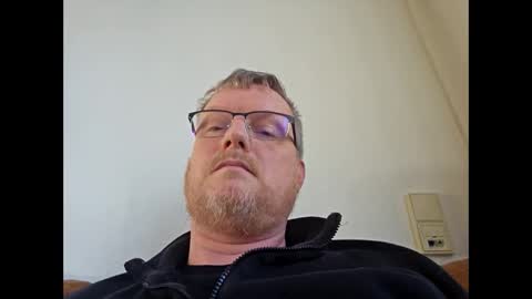 dirkkie1975 online show from 25, 2, 2026