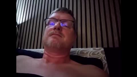 dirkkie1975 online show from 12, 4, 2026