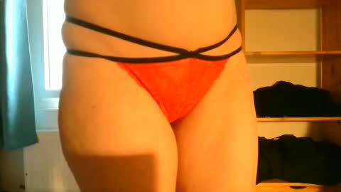 Snapshot of dirrty_girl_ chatting on 13, 10, 2025 Shelly online show from 13, 10, 2025