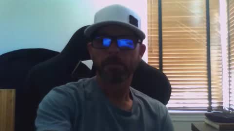 Snapshot of dirtrider15 chatting on 29, 10, 2025 dirtrider15 online show from 29, 10, 2025