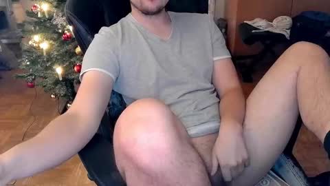 Snapshot of dirty_fun_boy chatting on 19, 12, 2024 dirty_fun_boy online show from 19, 12, 2024