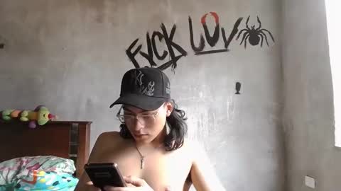 dirty model online show from 25, 3, 2026