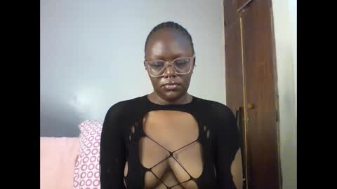 ELLE online show from 14, 12, 2025