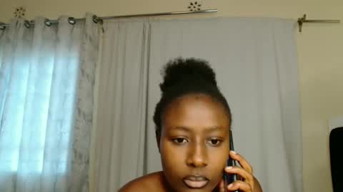 Snapshot of disah_002 chatting on 22, 11, 2025 disah_002 online show from 22, 11, 2025