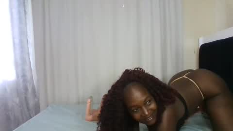 Snapshot of disah_002 chatting on 14, 12, 2025 disah_002 online show from 14, 12, 2025