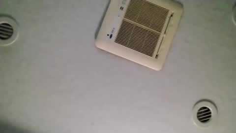 Snapshot of disgracedroyaljewel chatting on 28, 11, 2025 JoelsJewel online show from 28, 11, 2025