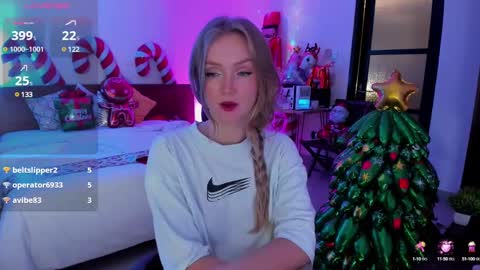 Snapshot of disney__princess chatting on 30, 12, 2024 JASMINE online show from 30, 12, 2024