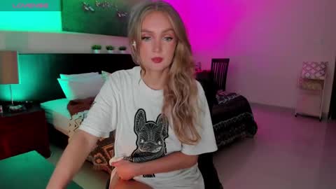 Snapshot of disney__princess chatting on 16, 2, 2025 JASMINE online show from 16, 2, 2025