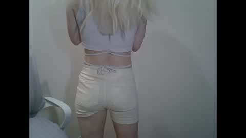 DitaMilton online show from 17, 1, 2025