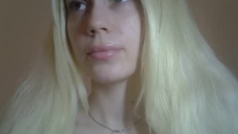 Snapshot of ditamilton chatting on 30, 4, 2026 DitaMilton online show from 30, 4, 2026