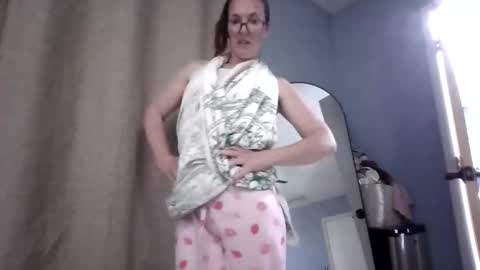 Snapshot of ditzytoodles chatting on 8, 6, 2026 Ditzy Toodles online show from 8, 6, 2026