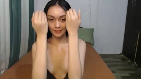 DIVINA online show from 5, 2, 2026