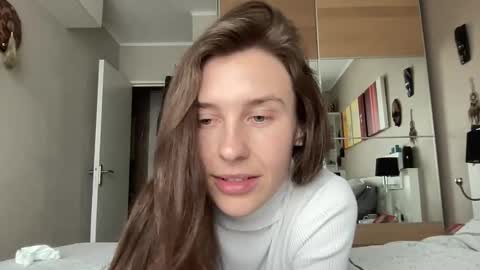 Snapshot of divine_beauty_girl chatting on 28, 1, 2025 Valerie online show from 28, 1, 2025