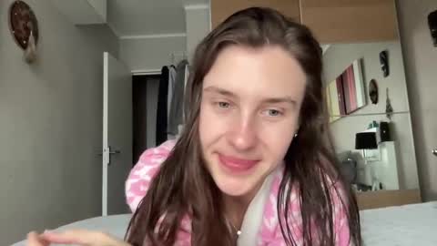 Snapshot of divine_beauty_girl chatting on 29, 1, 2025 Valerie online show from 29, 1, 2025