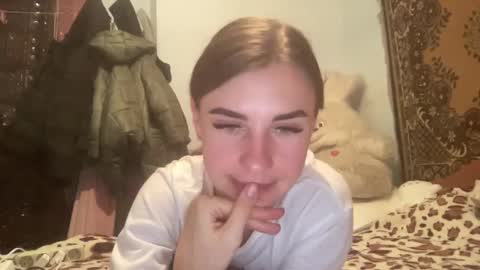 Snapshot of divine_beauty_girl chatting on 15, 2, 2025 Valerie online show from 15, 2, 2025
