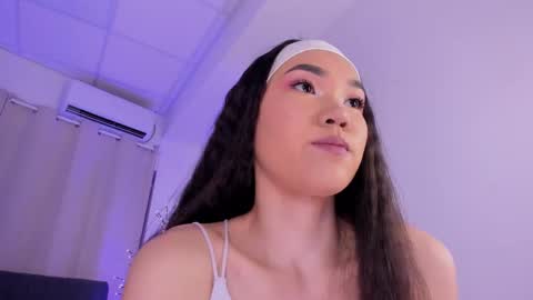 Snapshot of divine_madness chatting on 8, 2, 2026 AKITA MEW MEW Follow online show from 8, 2, 2026