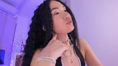 Snapshot of divine_madness chatting on 22, 2, 2026 AKITA MEW MEW Follow online show from 22, 2, 2026