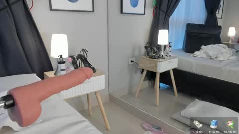 Snapshot of divine_sin chatting on 2, 6, 2026 divine_sin online show from 2, 6, 2026