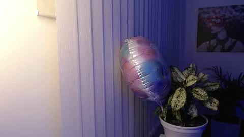 Snapshot of divineisis chatting on 24, 10, 2025 Hera online show from 24, 10, 2025