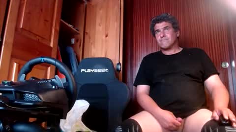 divitimido online show from 9, 10, 2025