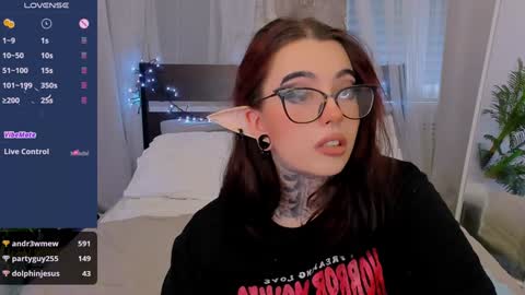 dixipixi_ online show from 11, 1, 2025