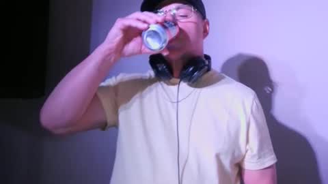 Snapshot of dj_hotman chatting on 28, 5, 2026 dj_hotman online show from 28, 5, 2026