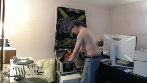 Snapshot of dj_sublime chatting on 4, 3, 2026 dj_sublime online show from 4, 3, 2026