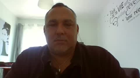 Snapshot of djeauzy77 chatting on 16, 4, 2026 djeauzy77 online show from 16, 4, 2026
