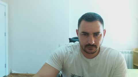 Snapshot of djmute chatting on 18, 6, 2026 STR8 BOYv online show from 18, 6, 2026
