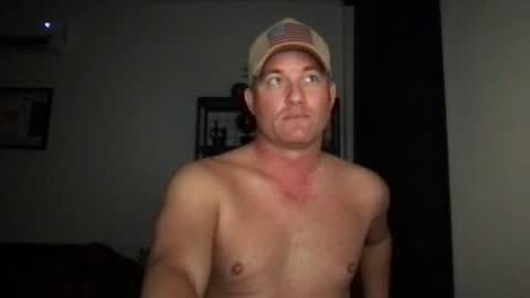 Snapshot of djswpy chatting on 3, 7, 2026 TriflinYoBitch online show from 3, 7, 2026