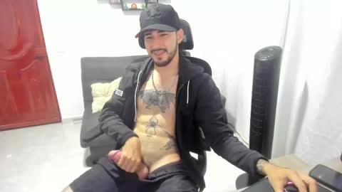 Snapshot of dmitrisanders1 chatting on 7, 5, 2026 Maybe in pvt online show from 7, 5, 2026