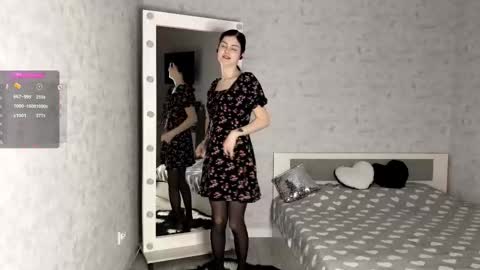 Snapshot of dodiebabikian chatting on 17, 11, 2025 Annie PVT IS OPEN online show from 17, 11, 2025