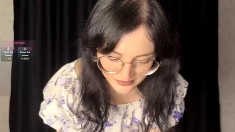 Snapshot of dodiebabikian chatting on 29, 11, 2025 Annie PVT IS OPEN online show from 29, 11, 2025