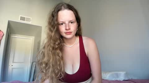 Snapshot of doeeyedpeach chatting on 15, 9, 2025 doeeyedpeach online show from 15, 9, 2025