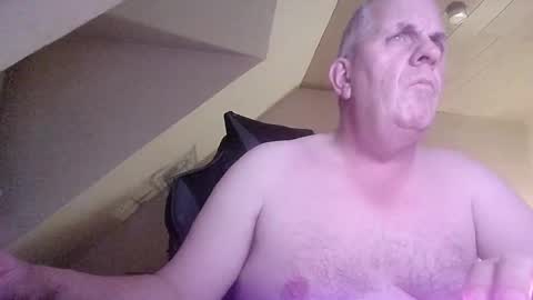 Snapshot of doggy2629 chatting on 25, 10, 2025 doggy2629 online show from 25, 10, 2025