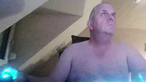 Snapshot of doggy2629 chatting on 27, 10, 2025 doggy2629 online show from 27, 10, 2025