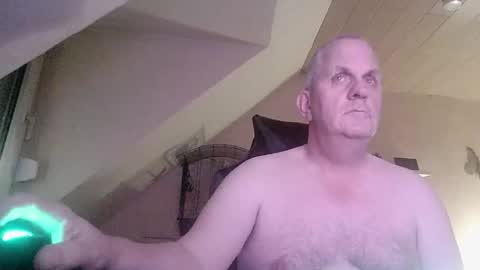 Snapshot of doggy2629 chatting on 29, 11, 2025 doggy2629 online show from 29, 11, 2025