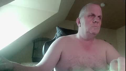 Snapshot of doggy2629 chatting on 14, 12, 2025 doggy2629 online show from 14, 12, 2025