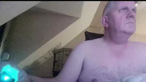 Snapshot of doggy2629 chatting on 22, 12, 2025 doggy2629 online show from 22, 12, 2025