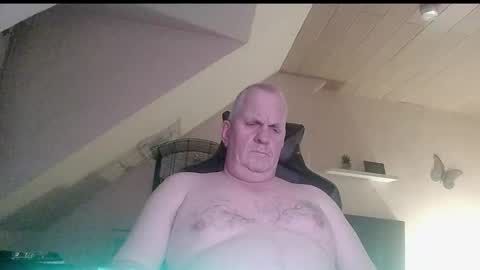 Snapshot of doggy2629 chatting on 16, 1, 2026 doggy2629 online show from 16, 1, 2026