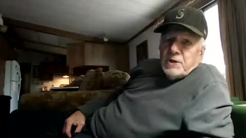 Snapshot of doingmyself69 chatting on 18, 11, 2025 doingmyself69 online show from 18, 11, 2025