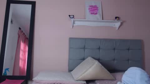 Snapshot of dolce_horny chatting on 24, 11, 2025 Dolce online show from 24, 11, 2025