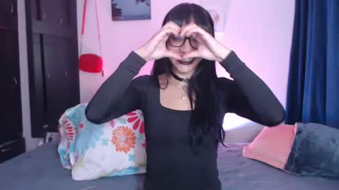 Snapshot of dolceclown_ chatting on 9, 9, 2025 dolceclown_ online show from 9, 9, 2025