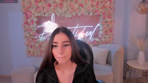 Snapshot of dolcieelliot chatting on 7, 1, 2025 Dolcie online show from 7, 1, 2025