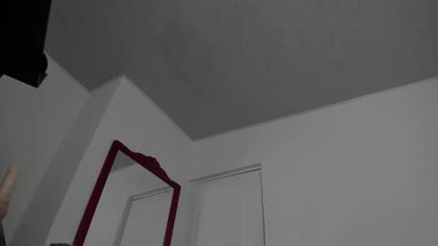 Ludika Santiago online show from 4, 12, 2024