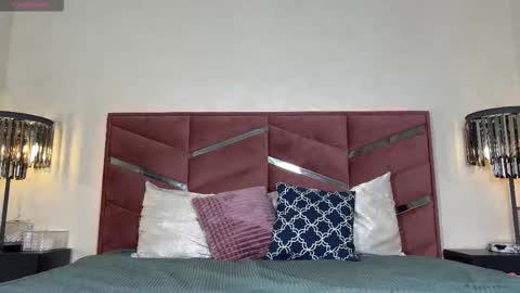 Dorothy Mayfield online show from 27, 9, 2025