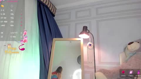 Snapshot of doll_isa_ chatting on 8, 10, 2025 doll_isa_ online show from 8, 10, 2025