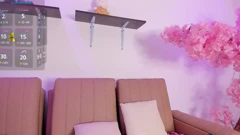 doll_isa_ online show from 22, 12, 2025